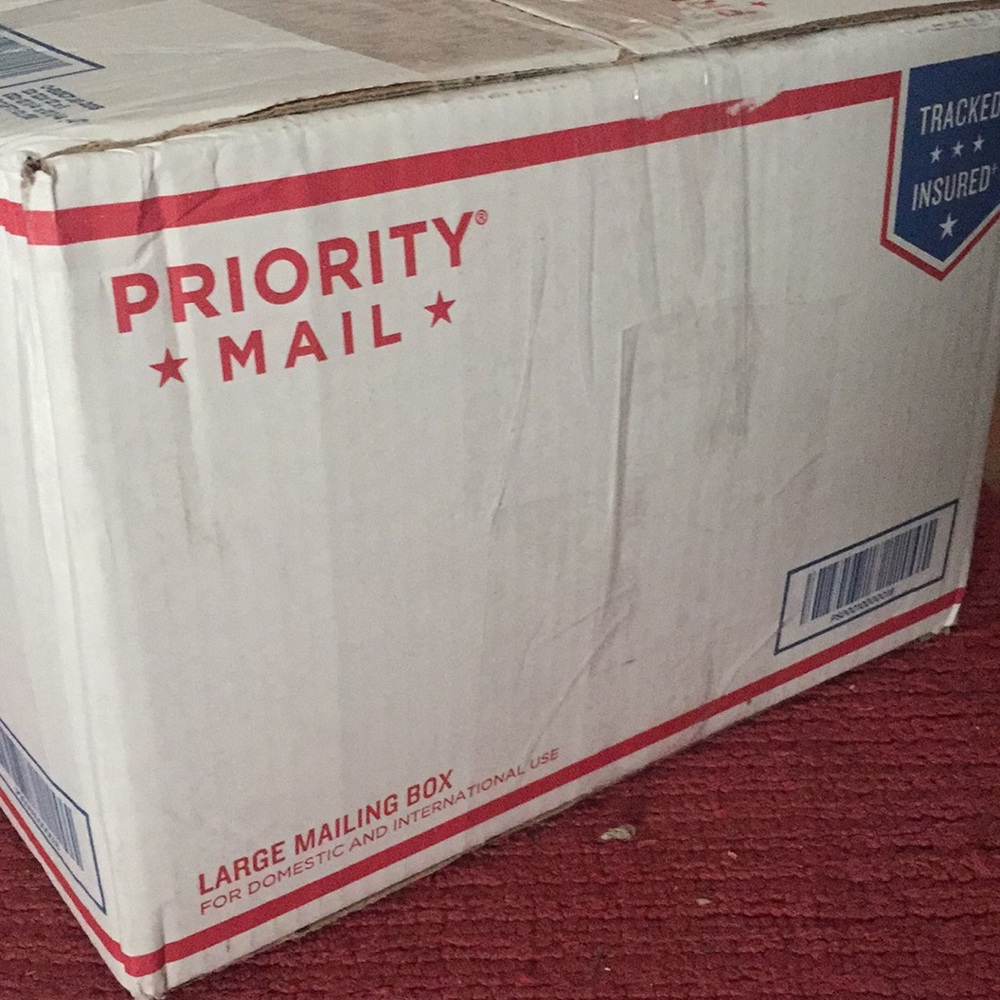 Mystery box; size 4-5
